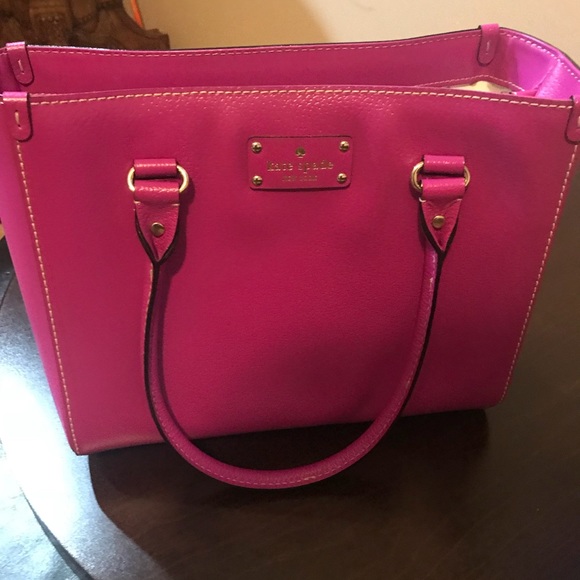 kate spade Handbags - Kate Spade! Gorgeous for Summer 😍😍😍💕🎈